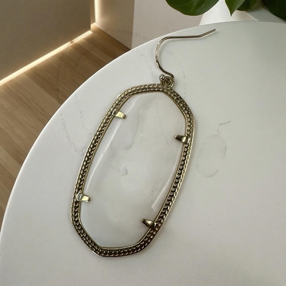 Kendra Scott Rayne Mother of Pearl Necklace & Earrings Set - Picture 4 of 8